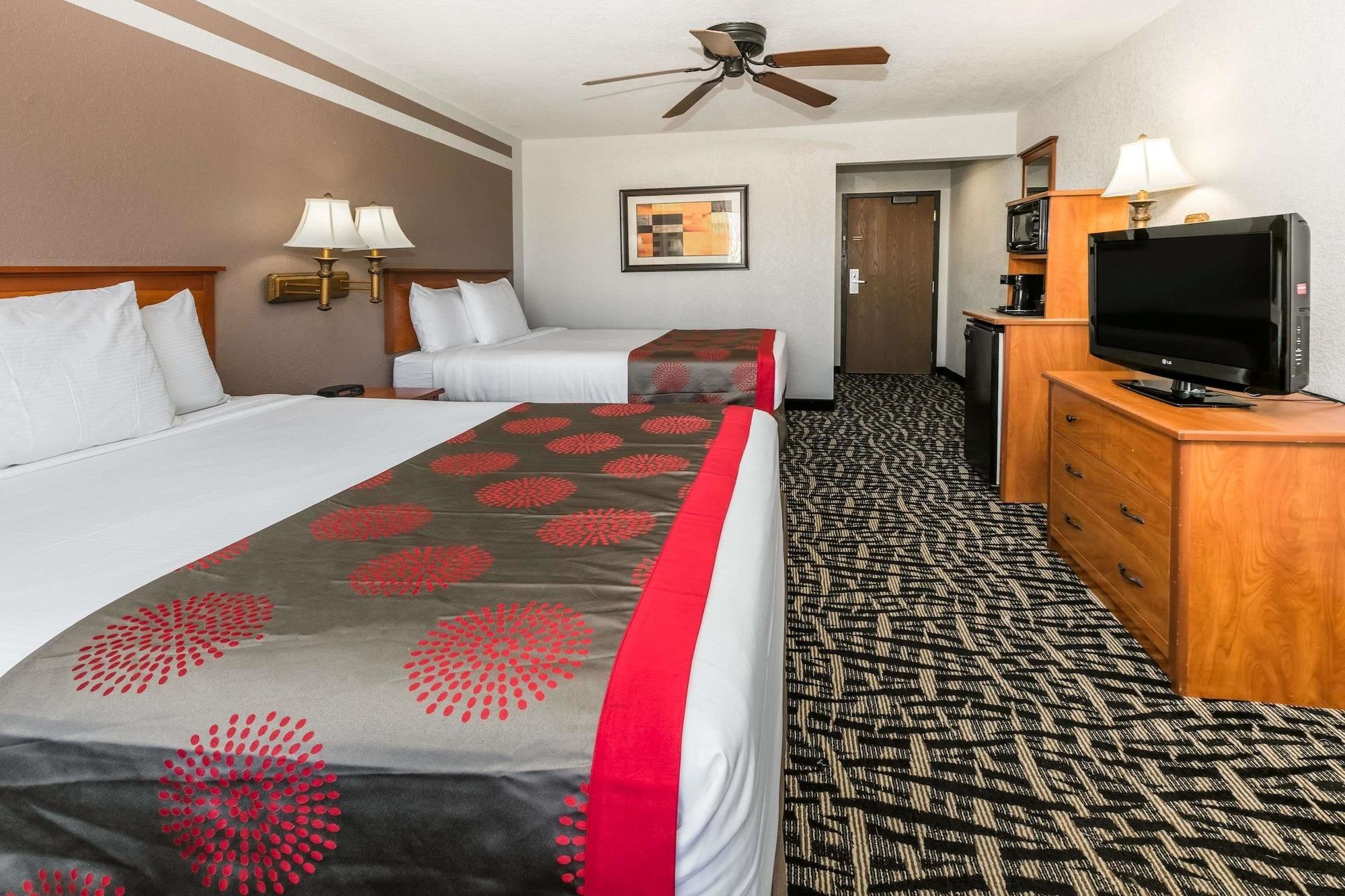 Ramada By Wyndham Oklahoma City Airport North Екстериор снимка