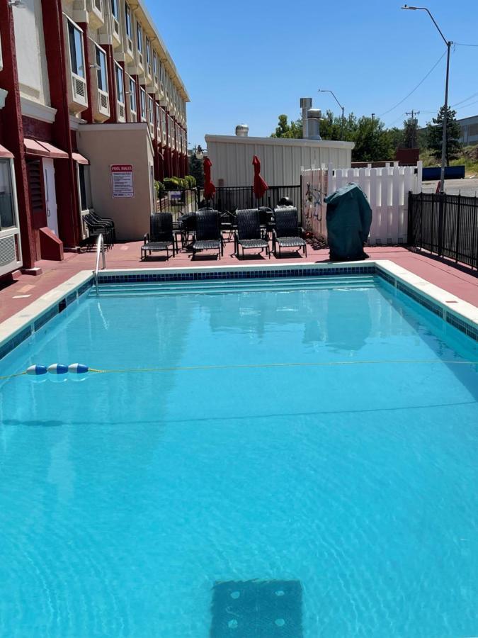 Ramada By Wyndham Oklahoma City Airport North Екстериор снимка