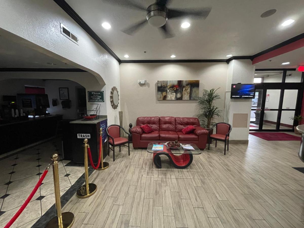 Ramada By Wyndham Oklahoma City Airport North Екстериор снимка