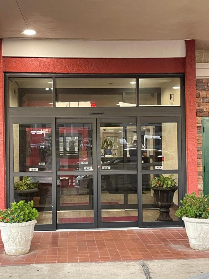 Ramada By Wyndham Oklahoma City Airport North Екстериор снимка