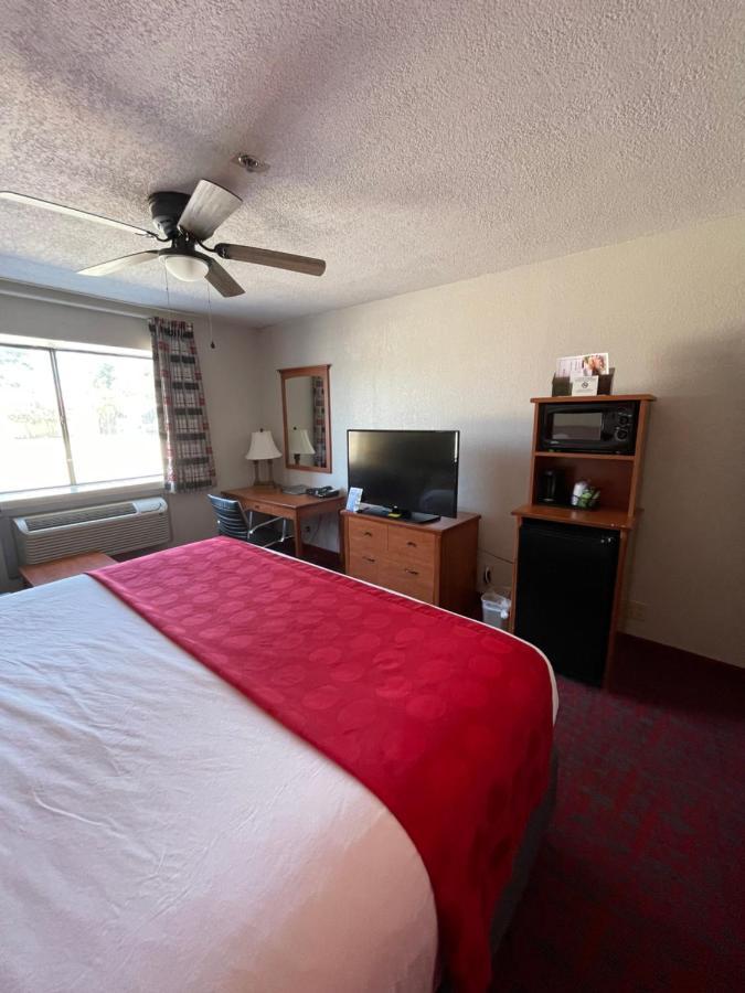 Ramada By Wyndham Oklahoma City Airport North Екстериор снимка