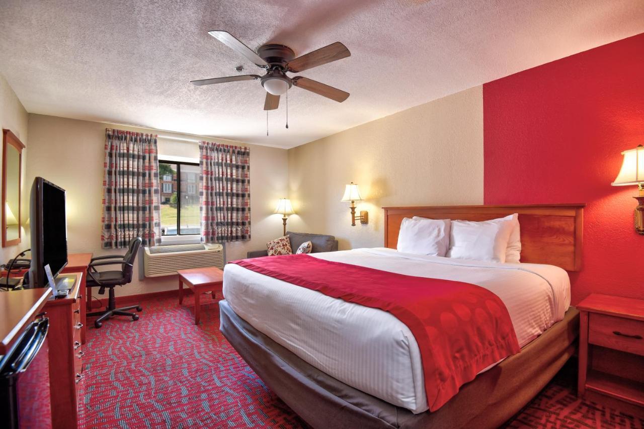 Ramada By Wyndham Oklahoma City Airport North Екстериор снимка