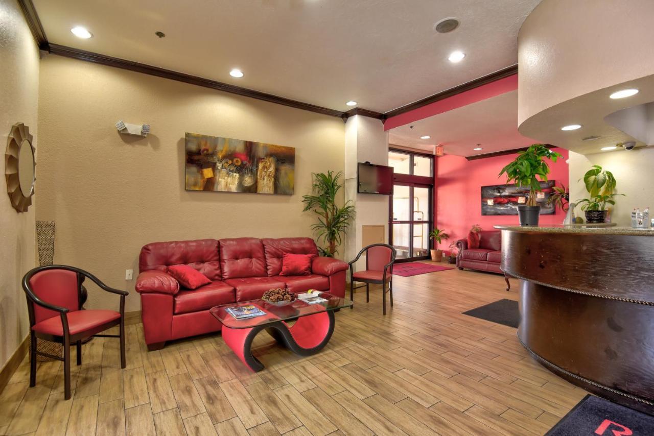 Ramada By Wyndham Oklahoma City Airport North Екстериор снимка