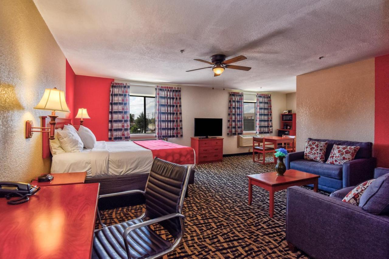 Ramada By Wyndham Oklahoma City Airport North Екстериор снимка